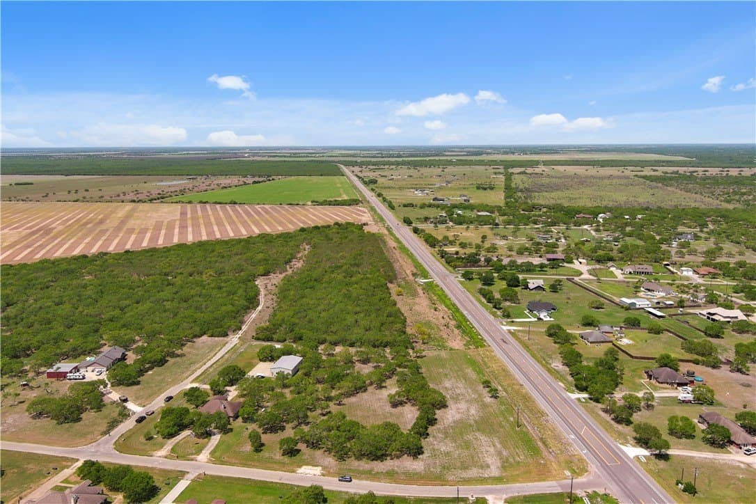 3.59 acres in Nueces County - photo 6