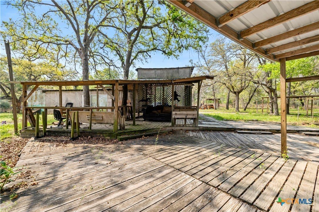 10 acres in Guadalupe County - photo 24