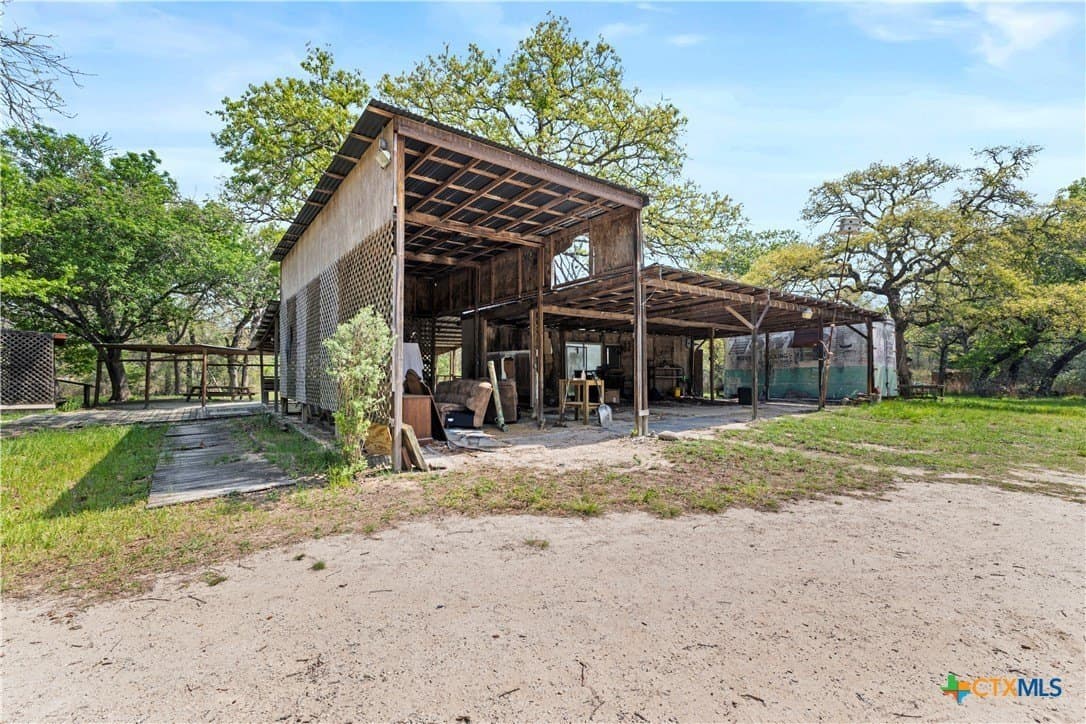 10 acres in Guadalupe County - photo 26