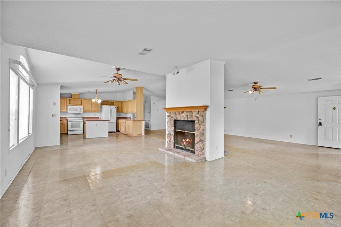 10 acres in Guadalupe County - photo 3