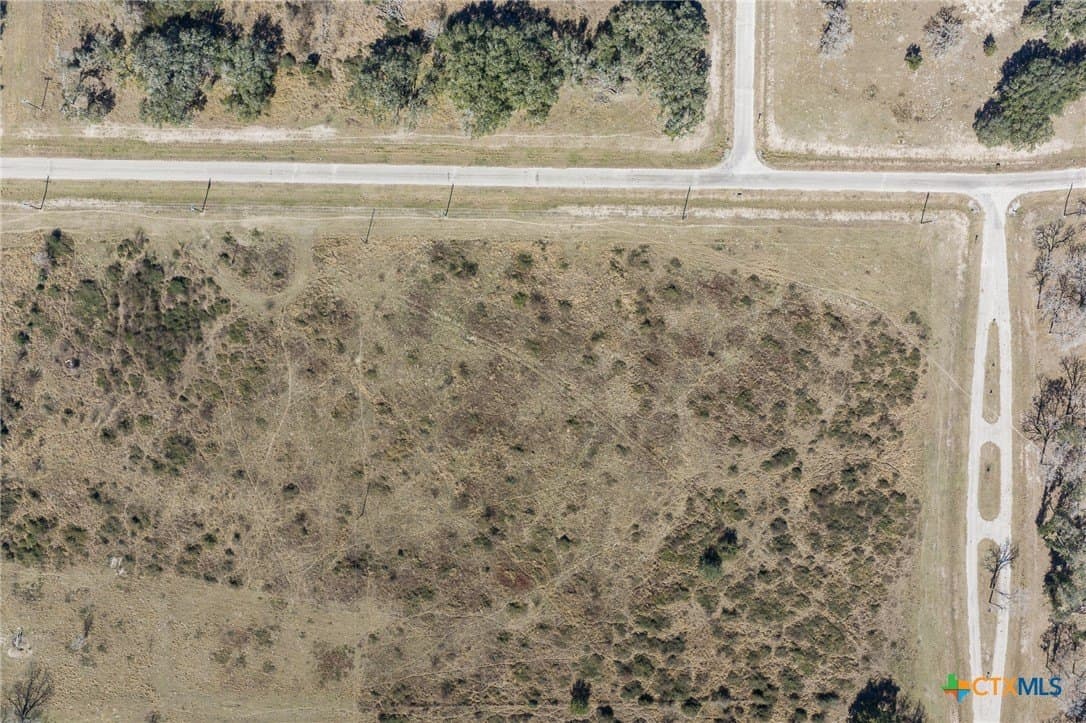 6.61 acres in Victoria County - photo 2