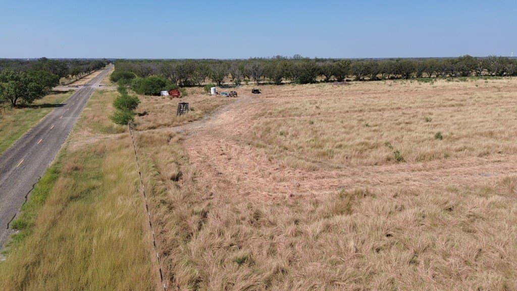 10.68 acres in Maverick County - photo 5