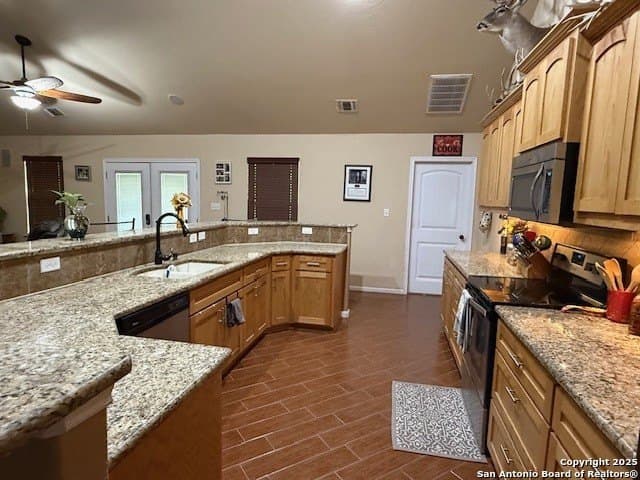 11 acres in Uvalde County - photo 4