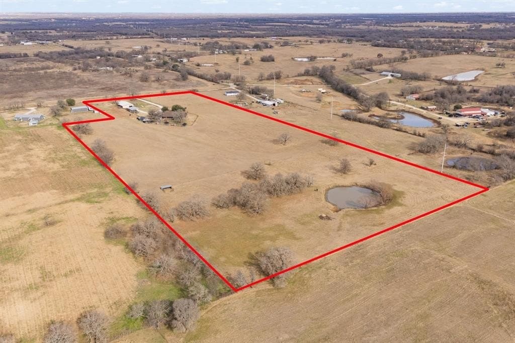 17.9 acres in Hill County - photo 2