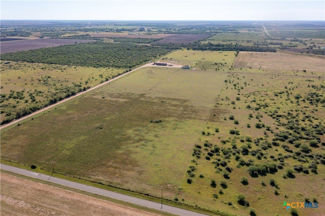 11 acres in Victoria County - photo 12