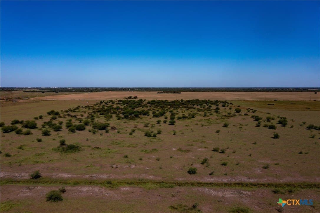 11 acres in Victoria County - photo 4