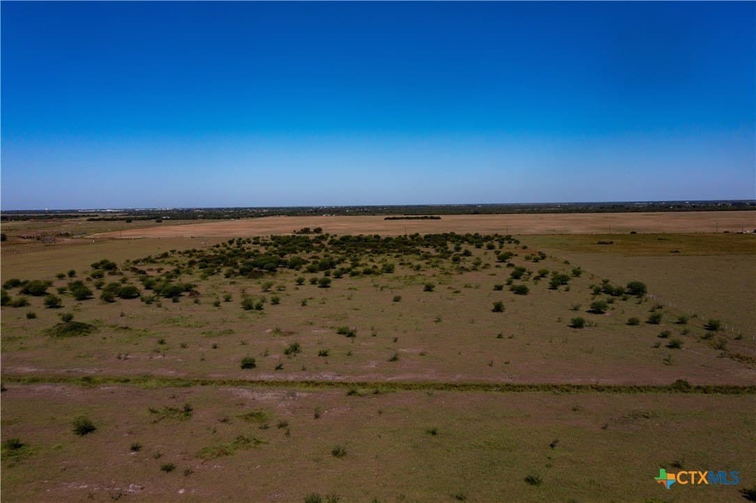 11 acres in Victoria County - photo 3