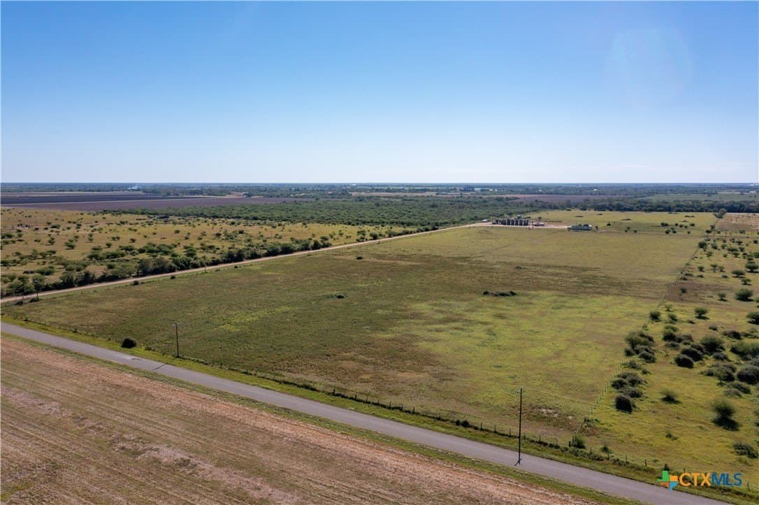 11 acres in Victoria County - photo 13