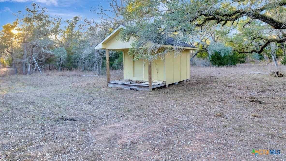 17.19 acres in Lavaca County - photo 4