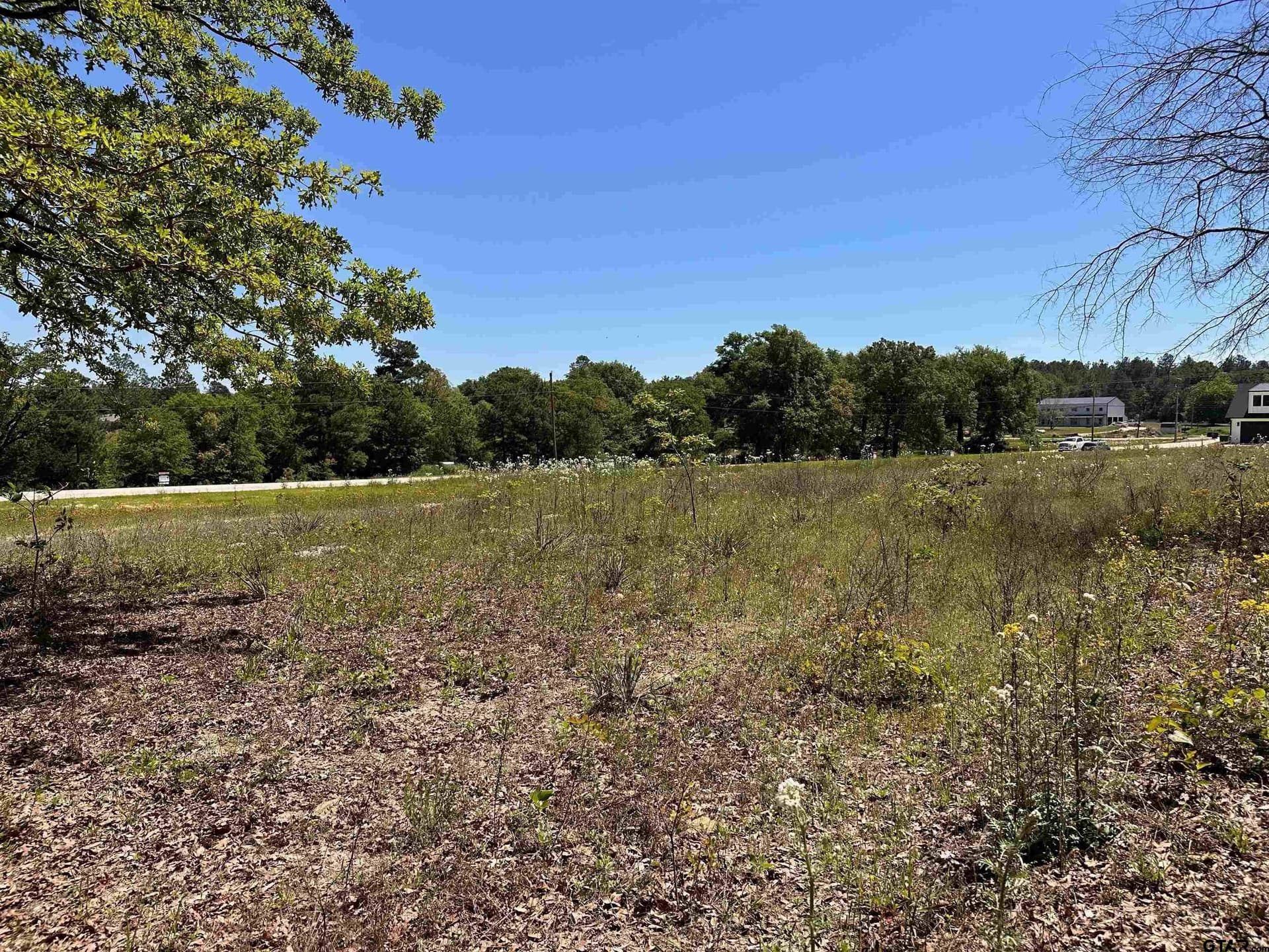 0.5 acres in Smith County - photo 2