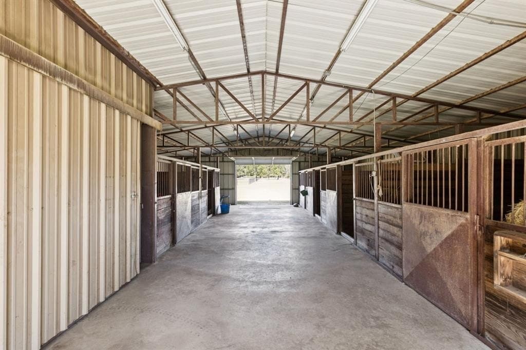4.98 acres in Tarrant County - photo 4