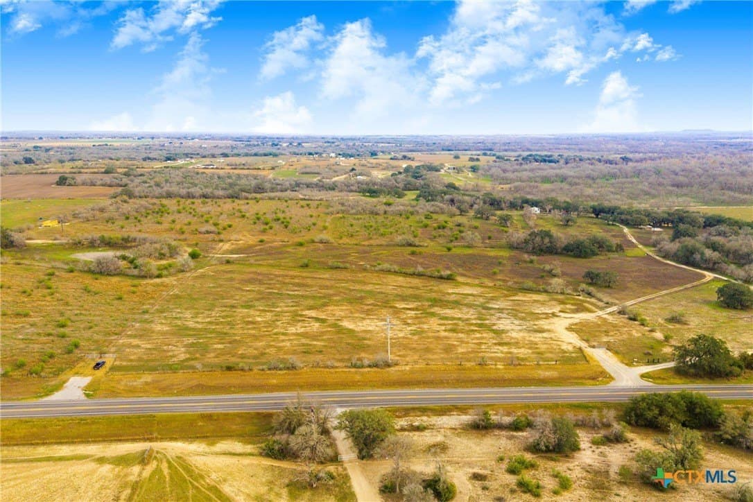 18.84 acres in Guadalupe County - photo 4