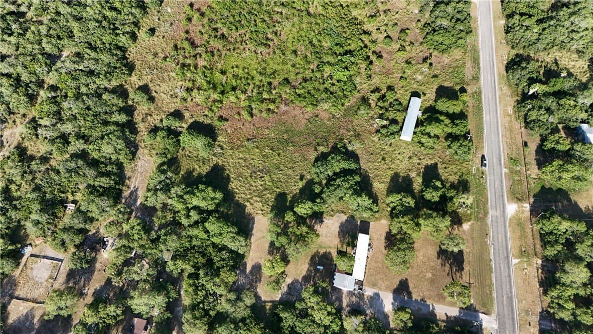 3.92 acres in Kleberg County - photo 5