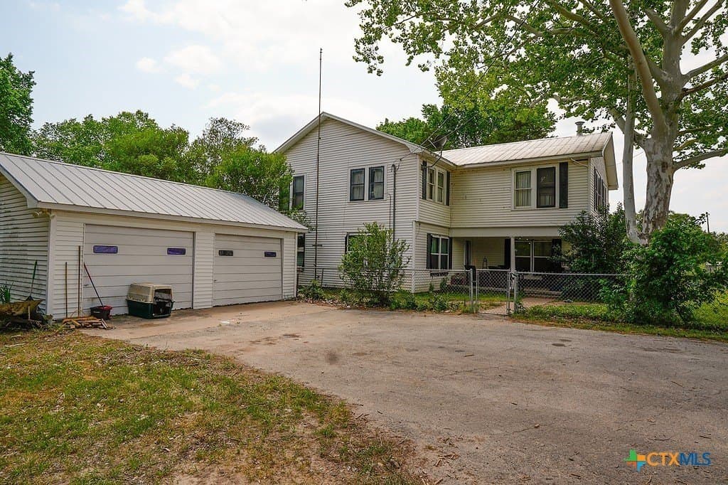 1688 E State Highway 71