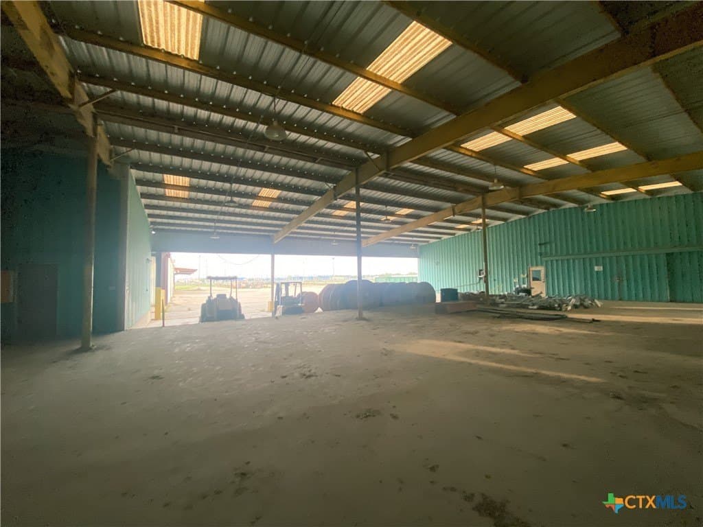 13.7 acres in Victoria County - photo 41