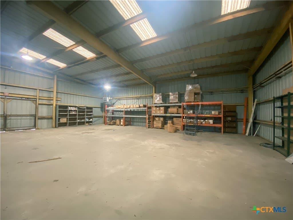 13.7 acres in Victoria County - photo 31