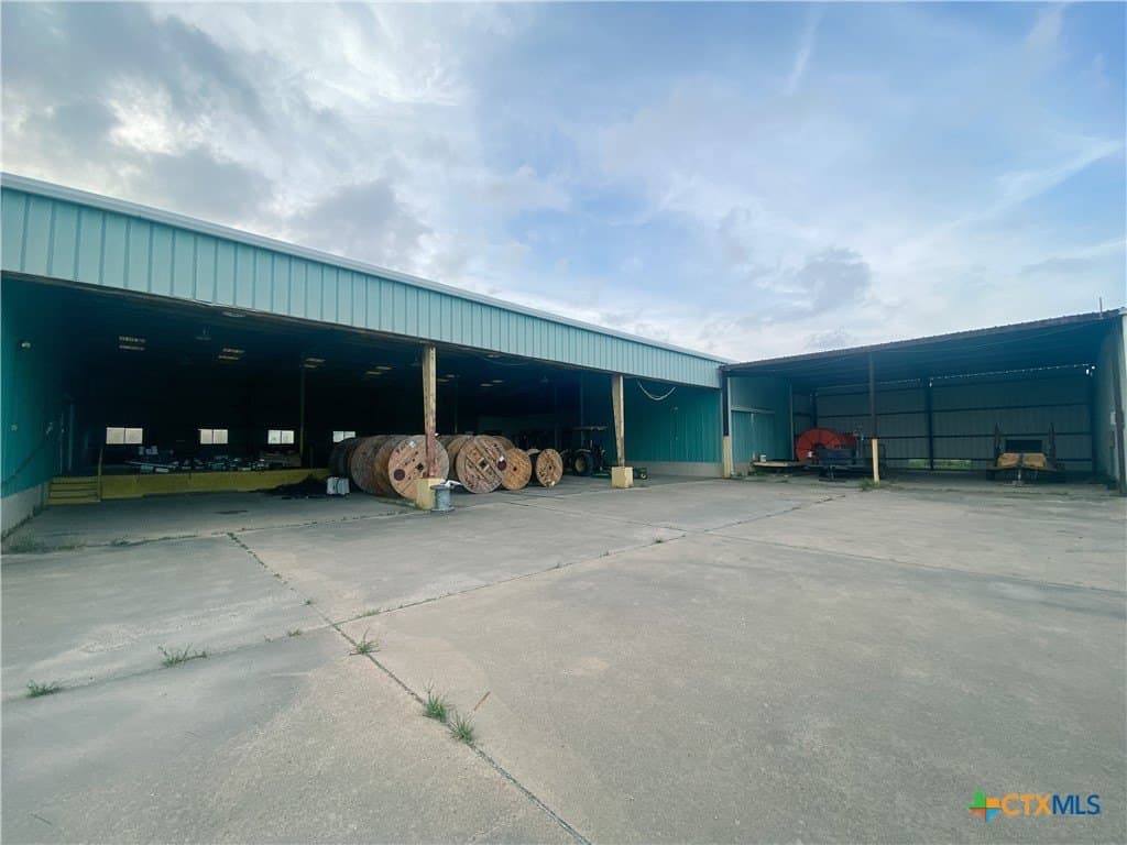 13.7 acres in Victoria County - photo 36