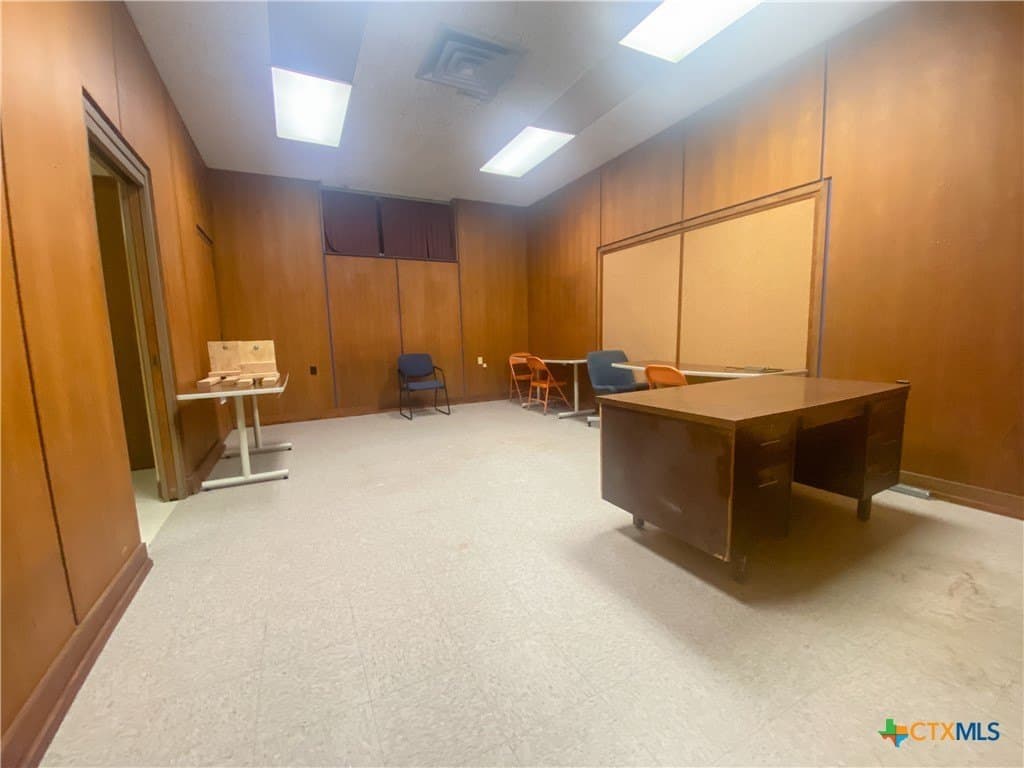 13.7 acres in Victoria County - photo 11