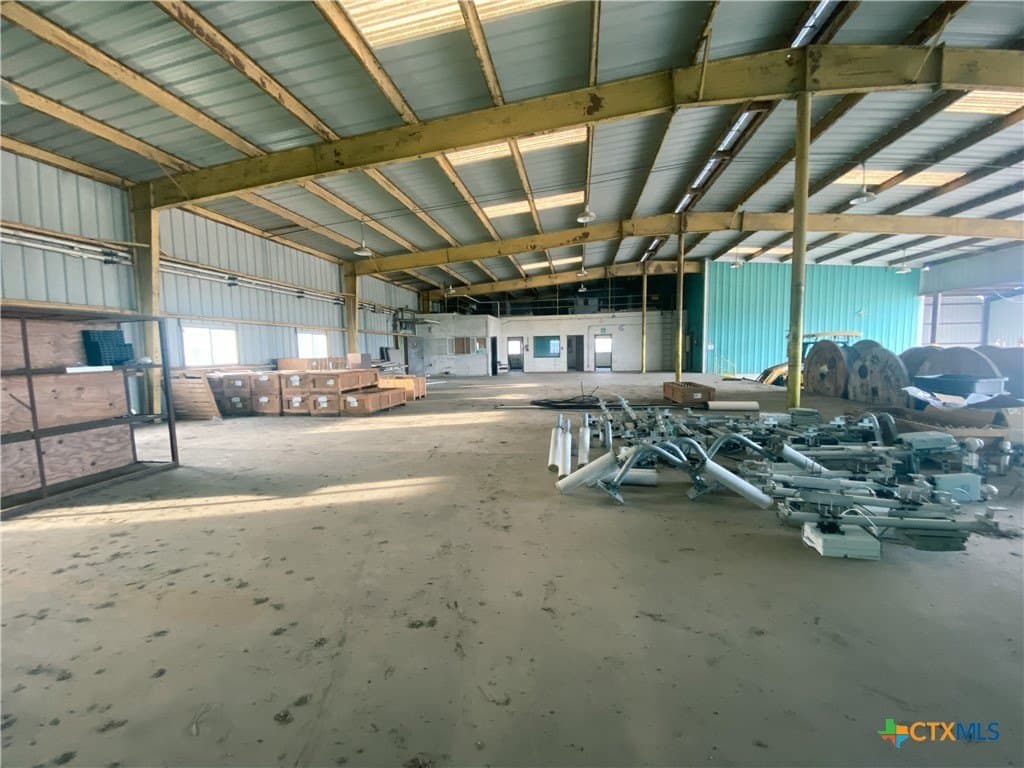 13.7 acres in Victoria County - photo 29