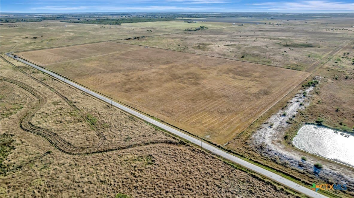 10.32 acres in Victoria County - photo 2