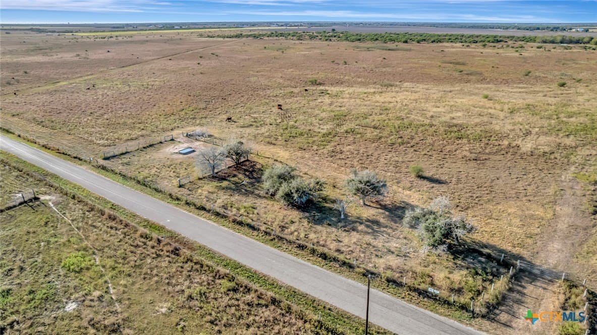 10.32 acres in Victoria County - photo 6