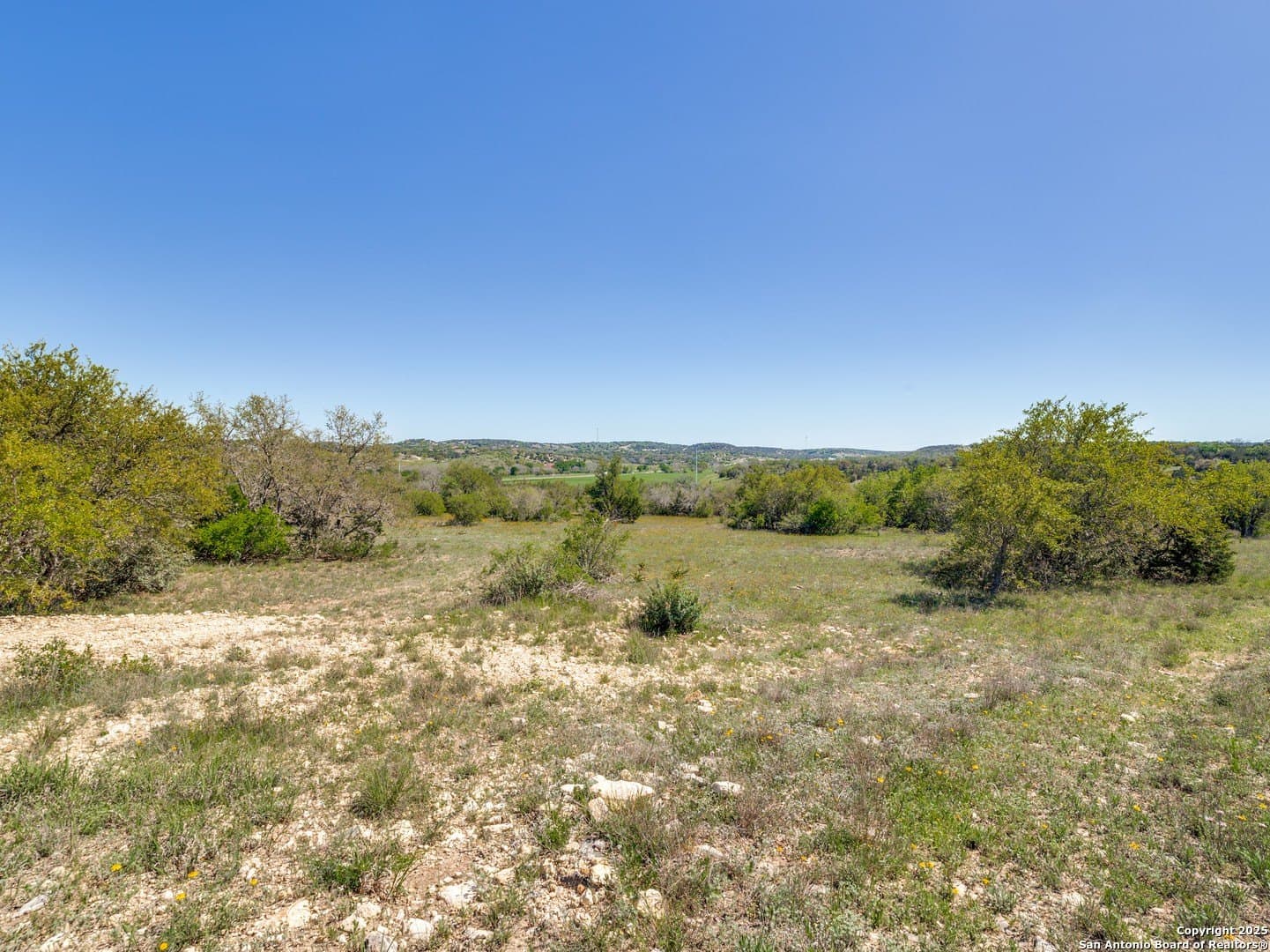 5.03 acres in Kerr County - photo 4