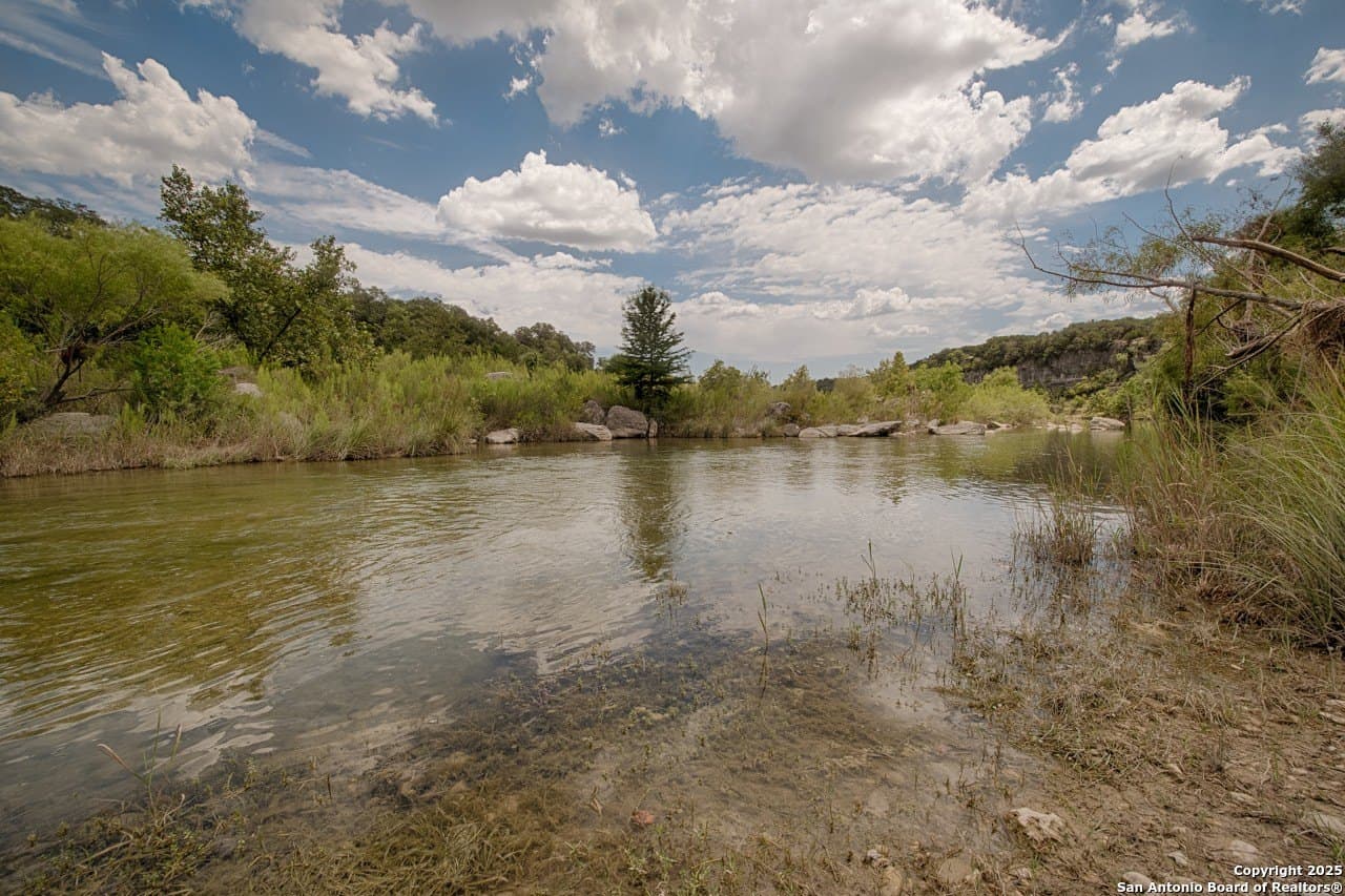 5.01 acres in Bandera County - photo 16