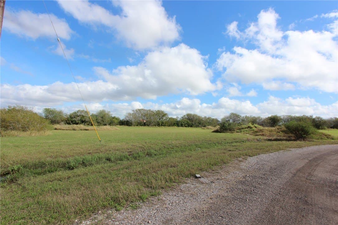 2.59 acres in Nueces County - photo 2