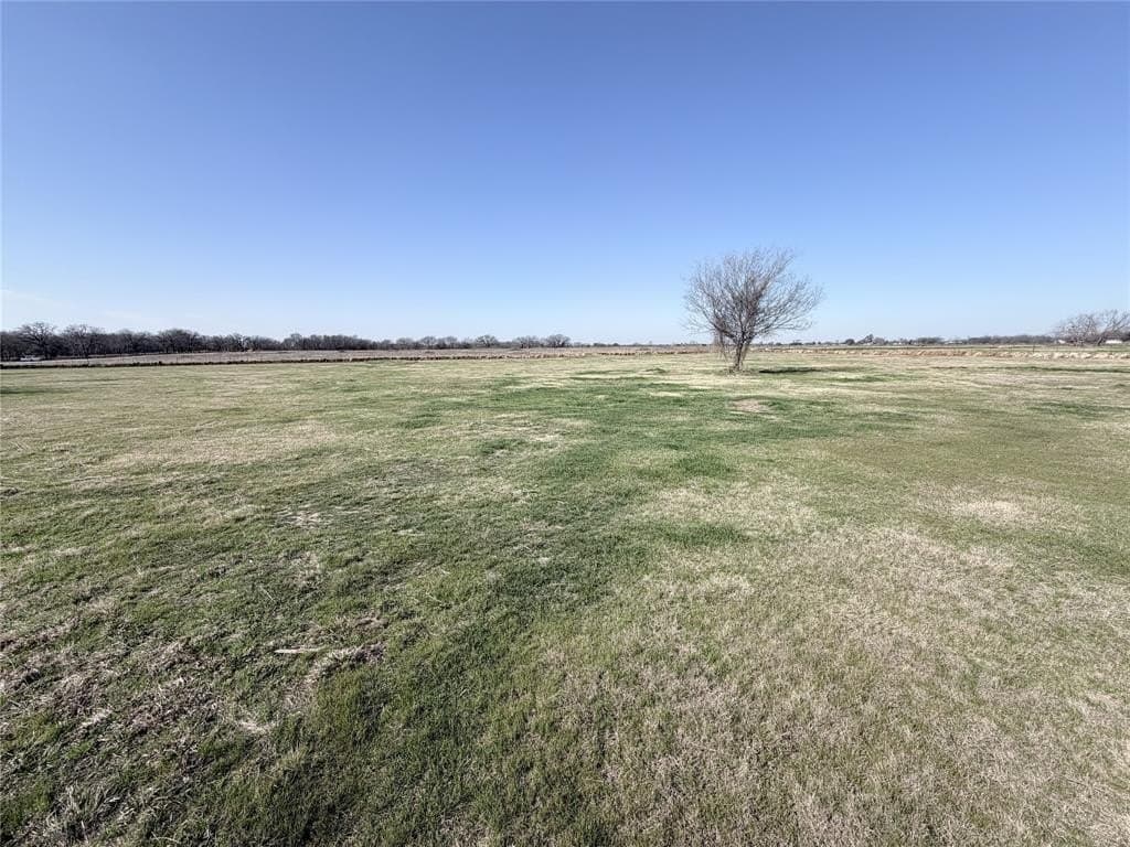 1 acres in Hill County - photo 3