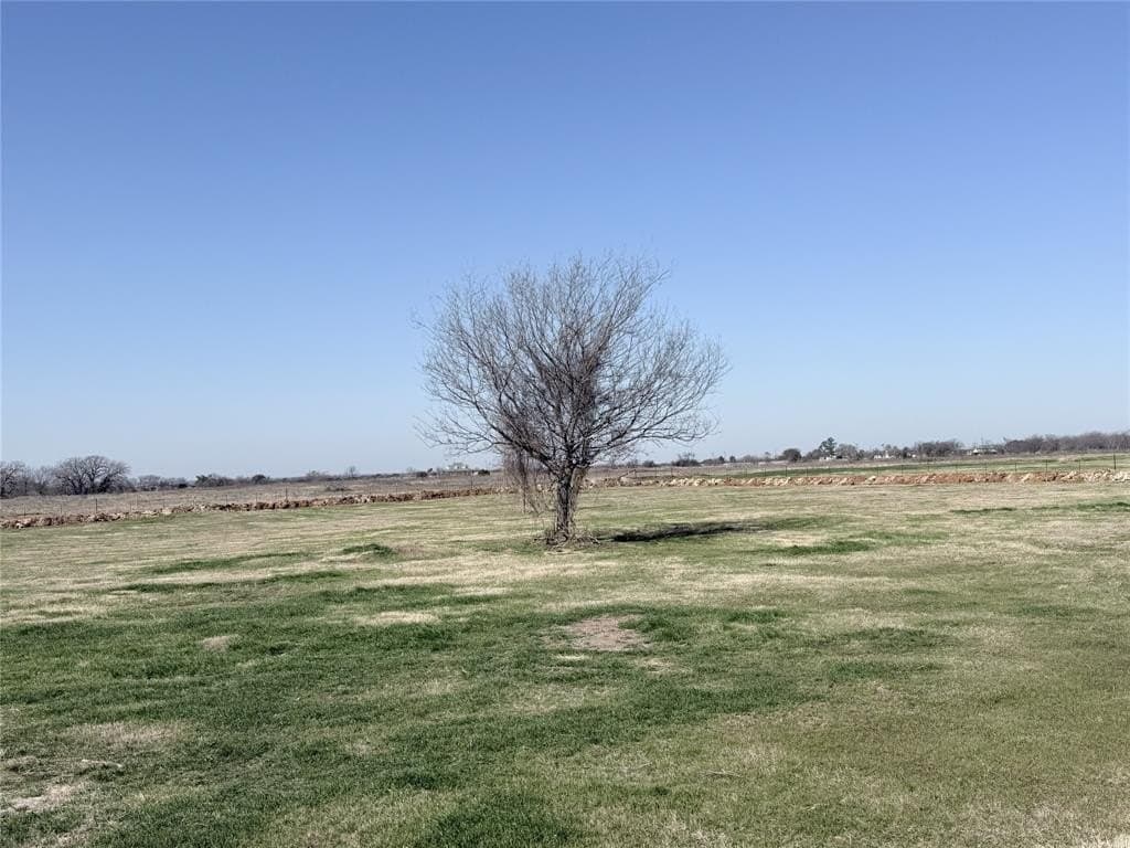 1 acres in Hill County - photo 4
