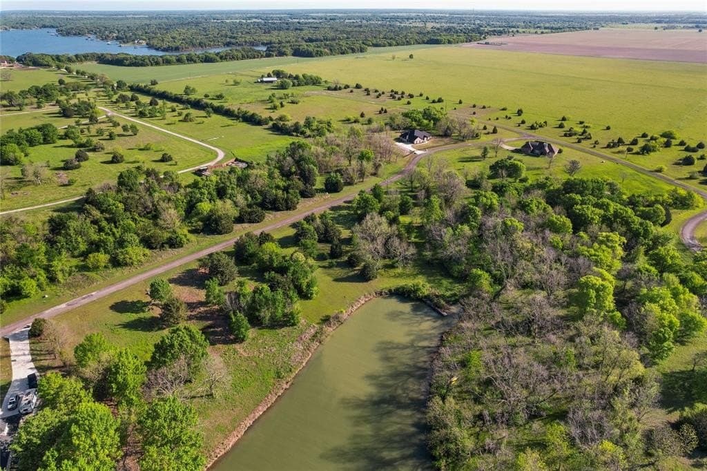 1.28 acres in Navarro County - photo 8