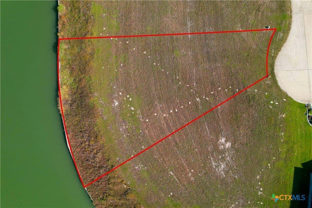 0.4 acres in Calhoun County - photo 9