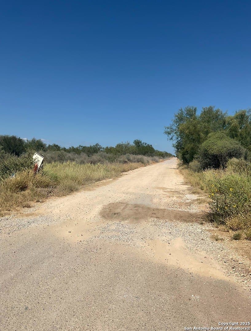 11.1 acres in La Salle County - photo 2