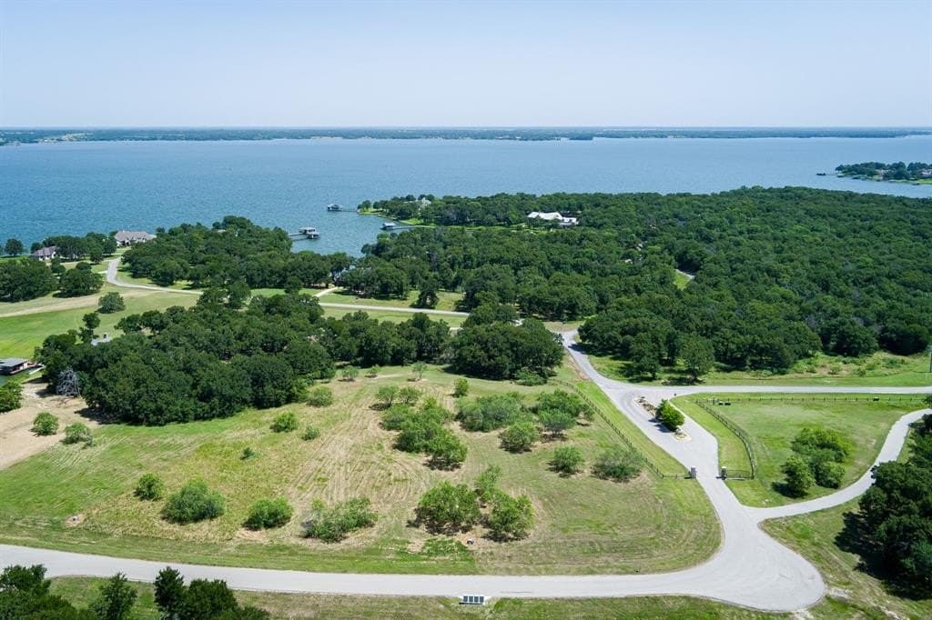 1.01 acres in Navarro County - photo 9
