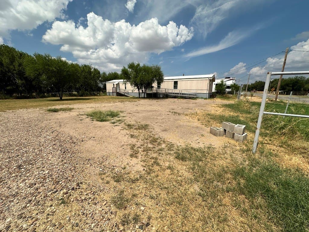6,050 acres in Maverick County - photo 3