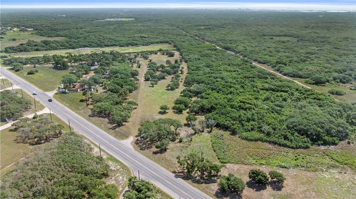10.72 acres in San Patricio County - photo 4