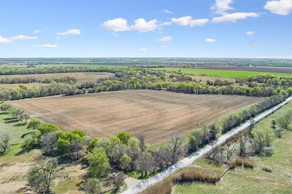 54.11 acres in Hill County - photo 3