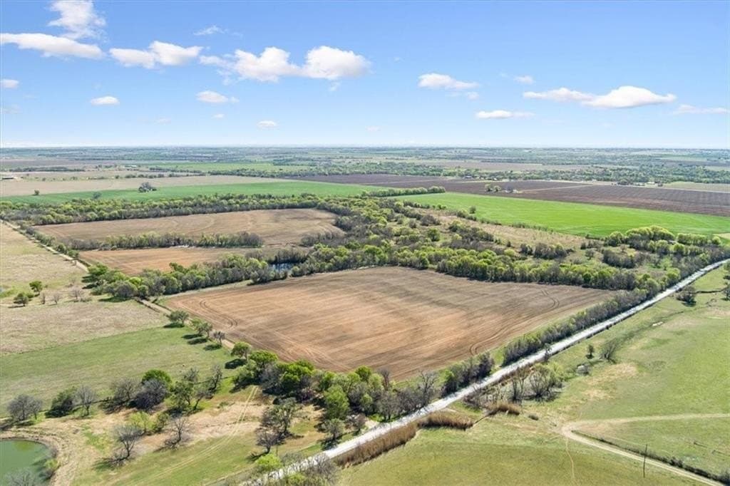 54.11 acres in Hill County - photo 2