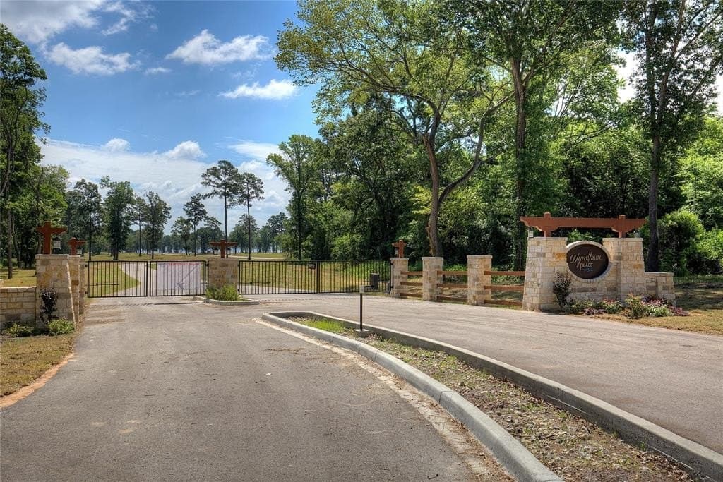 0.95 acres in Henderson County - photo 2