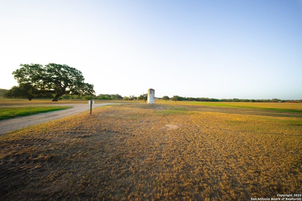 352 acres in Atascosa County - photo 33