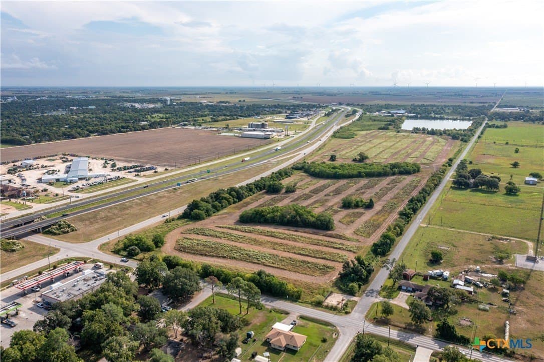 10 acres in Wharton County - photo 5