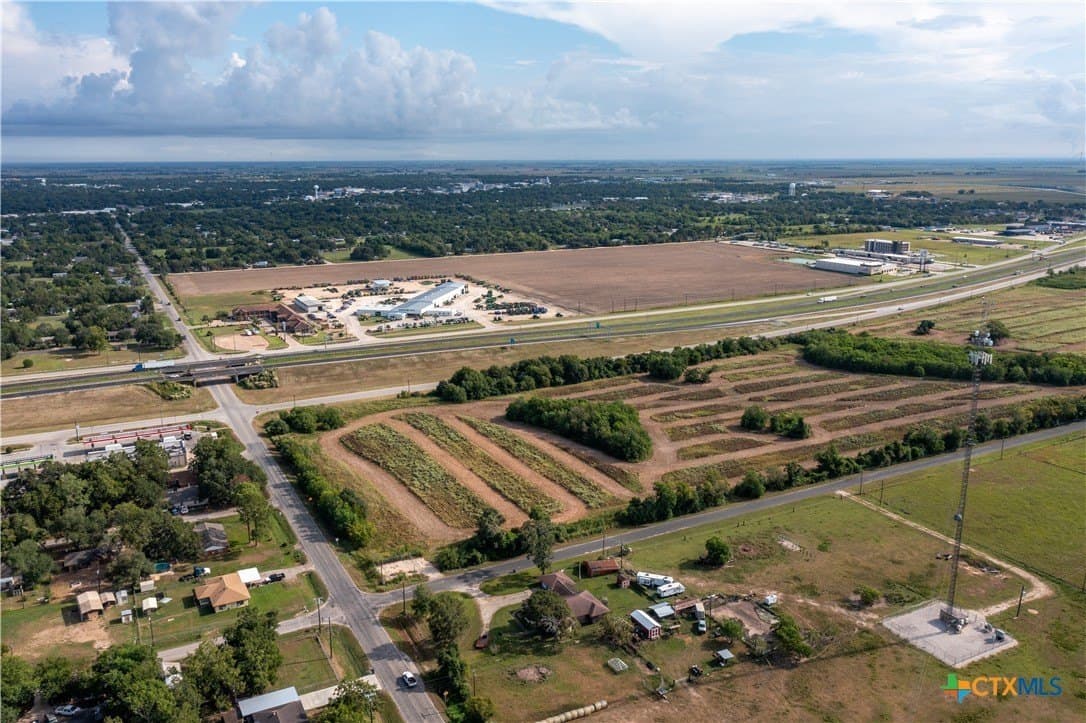 10 acres in Wharton County - photo 6
