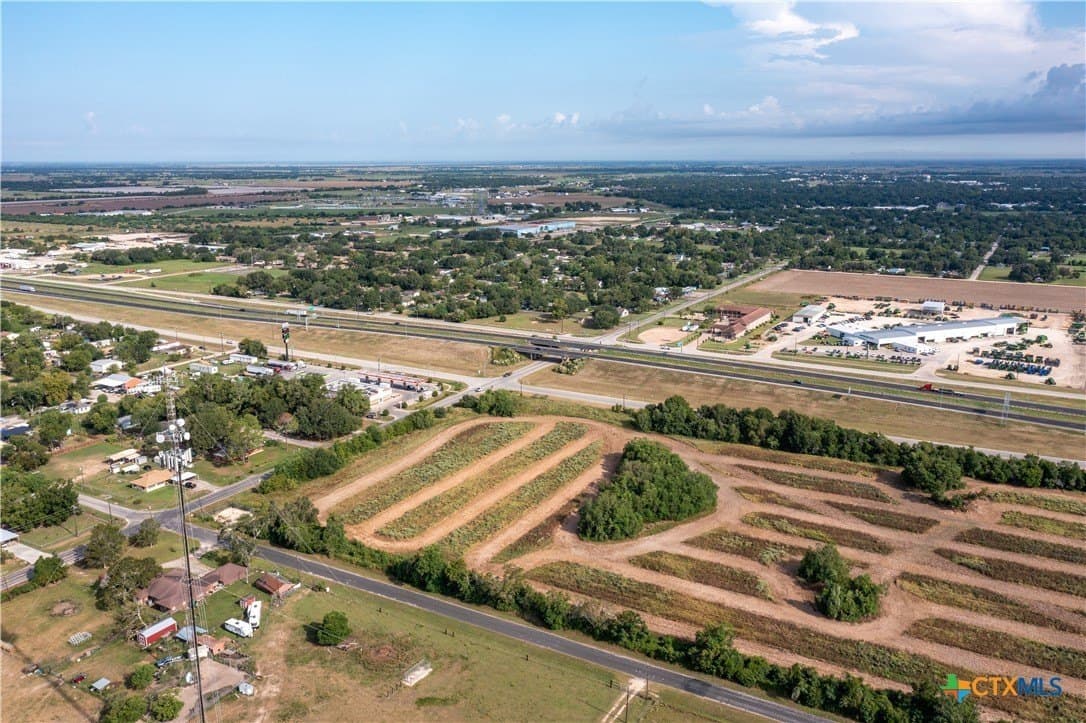 10 acres in Wharton County - photo 8