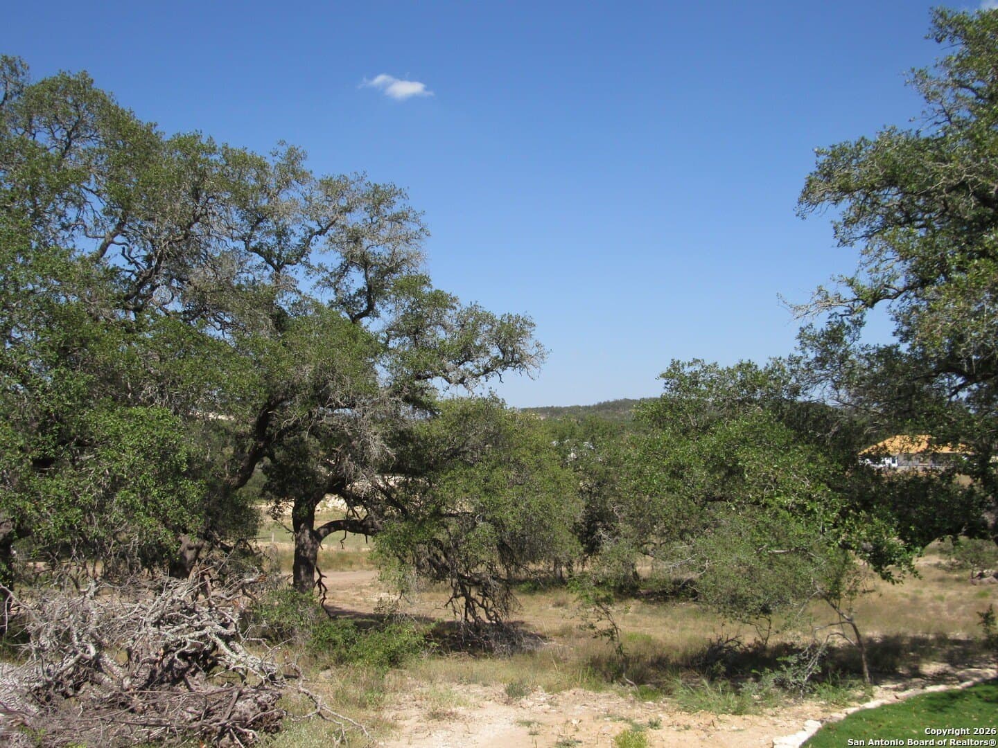 1.06 acres in Comal County - photo 4