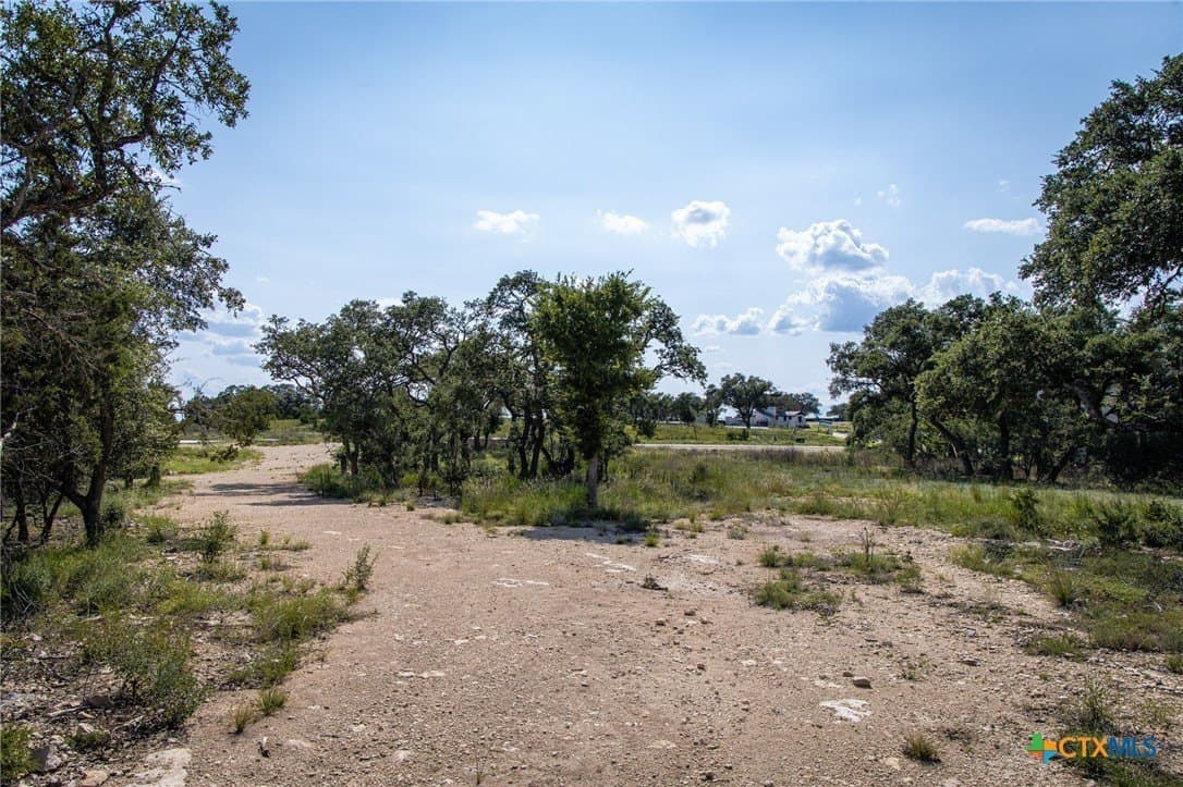 1.04 acres in Comal County - photo 9