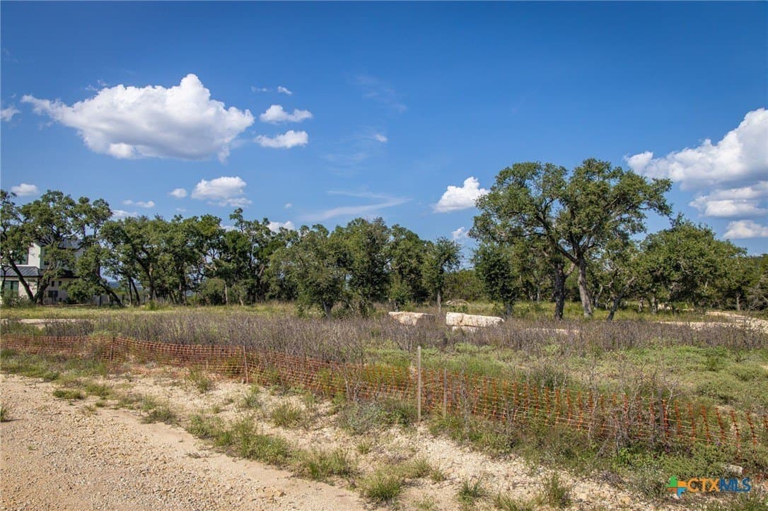 1.04 acres in Comal County - photo 4