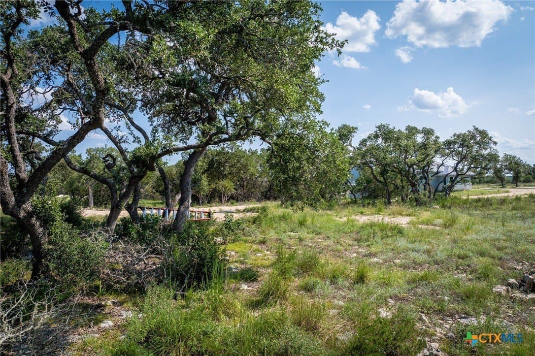 1.04 acres in Comal County - photo 13