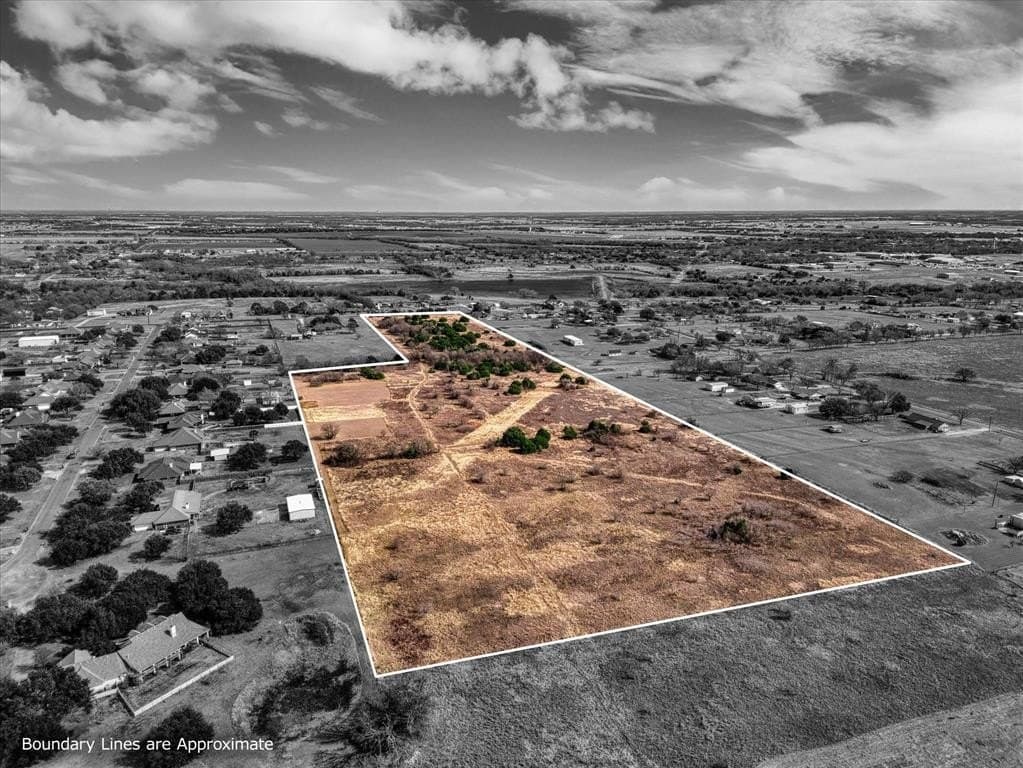 25 acres in McLennan County - photo 2