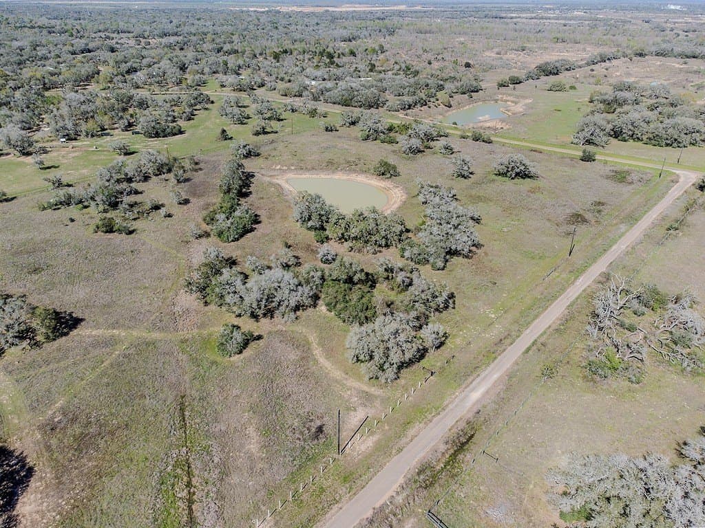 10 acres in Colorado County - photo 14