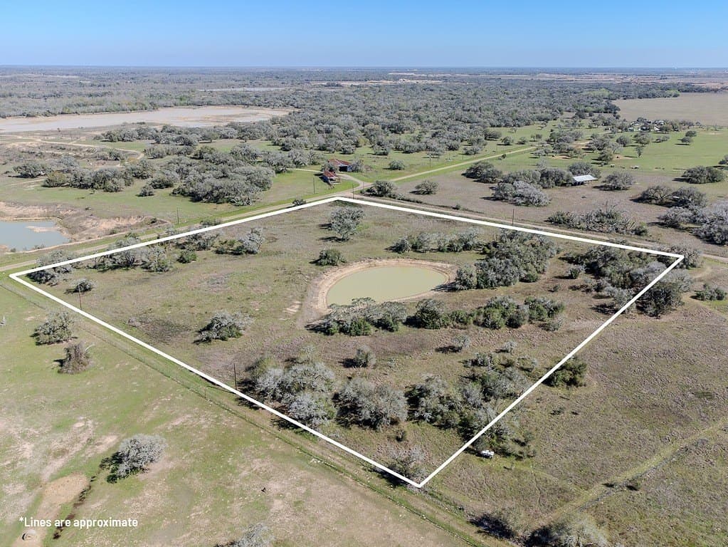 10 acres in Colorado County - photo 3